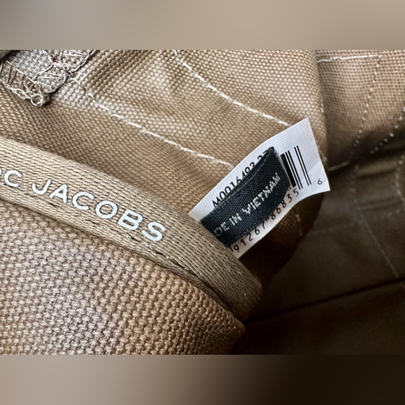 Marc Jacobs Small Traveller Canvas Tote Bag - Picture 10 of 16
